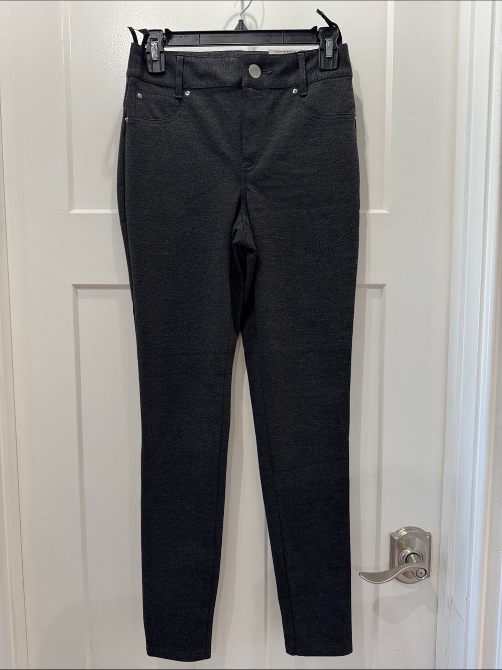 NWT INC International Concepts Black Skinny Regular Jeans Size 4